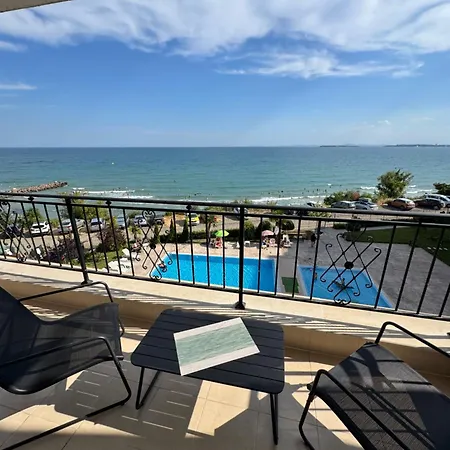 Ipanema - Front Line Direct Access Apartman *